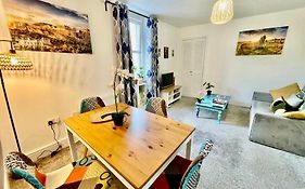 Cosy Authentic Flat In The Heart Of Galashiels