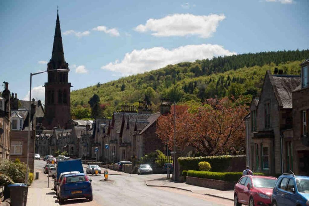 Cosy Authentic Flat In The Heart Of Galashiels Exterior photo