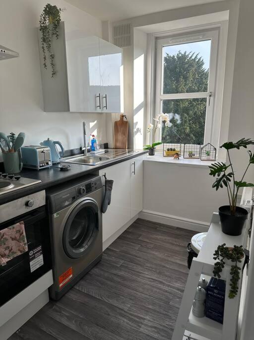 Cosy Authentic Flat In The Heart Of Galashiels Exterior photo